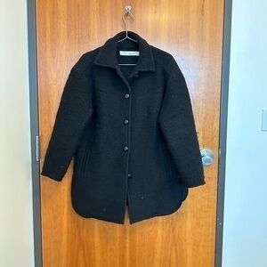 Iro Wool Black Shacket Style Coat Size 34 fit like small
Condition 8/10 no flaws